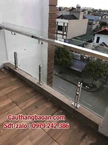 Báo Giá Lan Can Kính Cường Lực Ban Công: Mẫu Đẹp, Bền & An Toàn