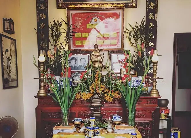 Bàn Thờ Gia Tiên Miền Nam: Đặc Điểm, Cách Bố Trí Và Lựa Chọn Chuẩn Phong Thủy