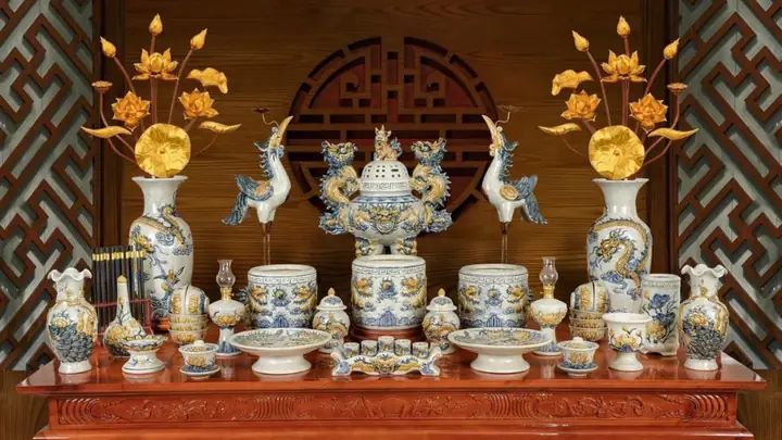 Hướng Dẫn Chọn Và Bố Trí Bàn Thờ Hợp Phong Thủy Rước Tài Lộc, May Mắn