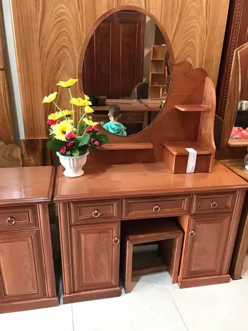 Bàn Trang Điểm Gỗ Xoan Đào: Mẫu Mã, Kích Thước & Kinh Nghiệm Chọn Mua