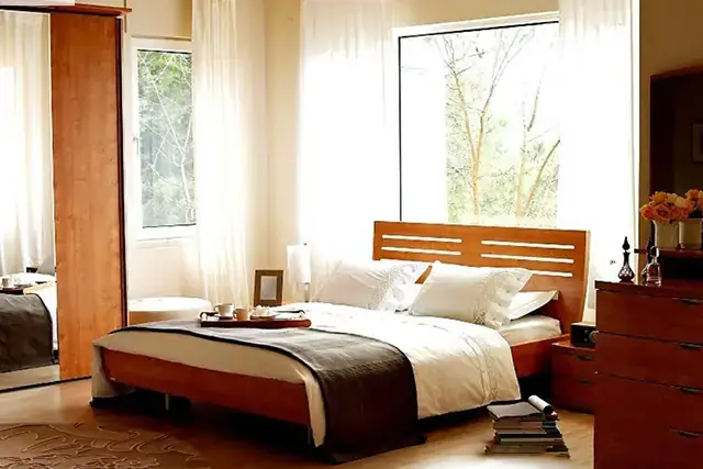 Bên Trái Giường Ngủ Là Bên Nào? Hướng Dẫn Xác Định & Ý Nghĩa Phong Thủy