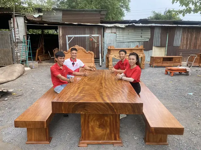 Bộ Bàn Ghế Gỗ 3 Tấm Nguyên Khối: Hướng Dẫn Chọn Mua & Chiêm Ngưỡng Các Mẫu Đẹp
