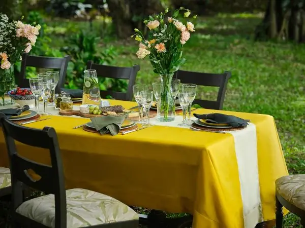 10+ Cách Trang Trí Bàn Ăn Đơn Giản, Đẹp Mắt Như Chuyên Gia