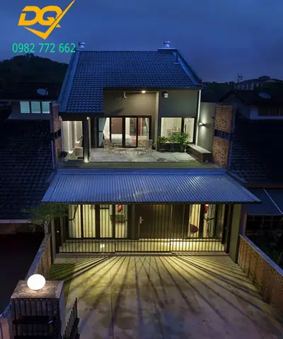 Có Nên Làm Mái Tôn Trước Nhà Hay Không? Lợi Ích, Nhược Điểm & Lưu Ý Quan Trọng