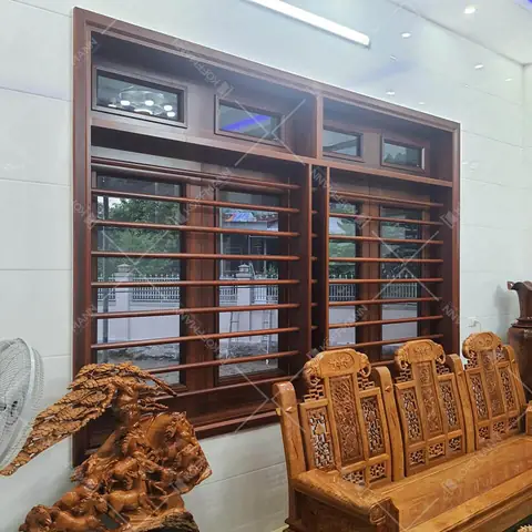 Top 10+ Mẫu Cửa Sổ Phòng Khách Đẹp: Hợp Phong Thủy & Thiết Kế Sang Trọng Top 10+ Mẫu Cửa Sổ Phòng Khách Đẹp: Hợp Phong Thủy & Thiết Kế Sang Trọng