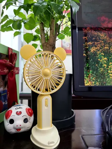 Đồ Dùng Văn Phòng Dễ Thương: Top Sản Phẩm Cute & Địa Chỉ Mua Sắm Đồ Dùng Văn Phòng Dễ Thương: Top Sản Phẩm Cute & Địa Chỉ Mua Sắm