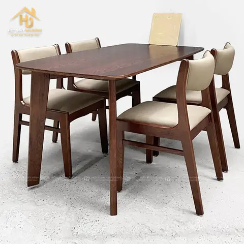 Ghế Bàn Ăn Bọc Nệm: Chọn Lựa Chất Lượng, Đẹp Mắt Cho Không Gian Nhà Bạn