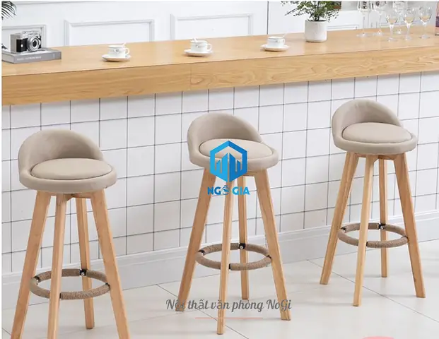 Ghế Quầy Bar Chân Gỗ: Mẫu Mã, Lưu Ý Chọn Mua & Ứng Dụng Thực Tế