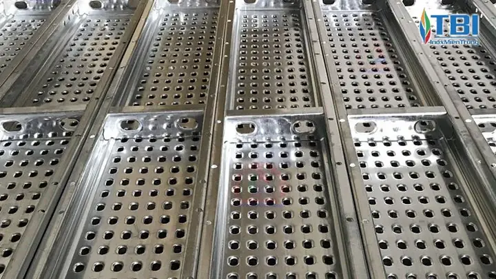 Gia Công Inox Tại Bình Dương: Báo Giá & Top Địa Chỉ Uy Tín Theo Yêu Cầu