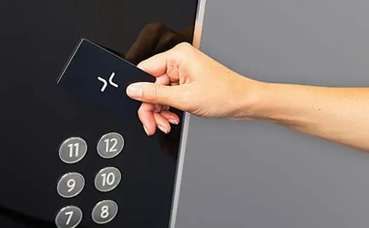 Giá Thẻ Từ Thang Máy: Báo Giá Chi Tiết & Lưu Ý Lựa Chọn