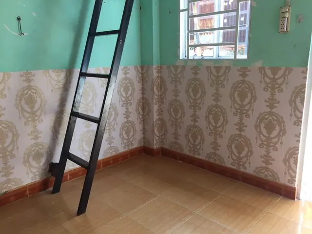 Giấy Dán Tường Phòng Trọ: Mẫu Đẹp, Giá Rẻ & Cách Trang Trí Hiệu Quả