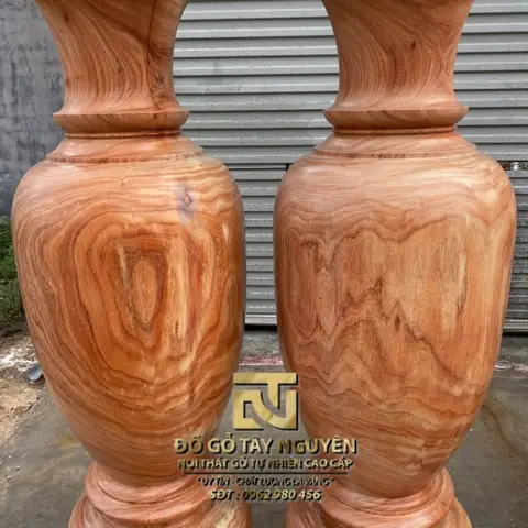 Lục Bình Gỗ Lát Xoan: Hướng Dẫn Chọn Mua, Bài Trí Phong Thủy & Báo Giá Lục Bình Gỗ Lát Xoan: Hướng Dẫn Chọn Mua, Bài Trí Phong Thủy & Báo Giá
