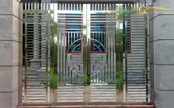Mẫu Cổng Inox Chữ Thọ Đẹp: Top Mẫu & Ý Nghĩa Phong Thủy Cho Ngôi Nhà Sang Trọng Mẫu Cổng Inox Chữ Thọ Đẹp: Top Mẫu & Ý Nghĩa Phong Thủy Cho Ngôi Nhà Sang Trọng