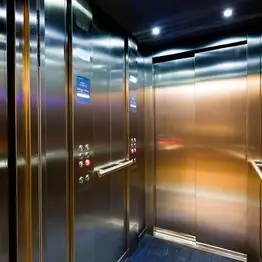 Giải Mã Giấc Mơ Đi Cầu Thang Máy: Ý Nghĩa Điềm Báo & Hướng Dẫn Chi Tiết