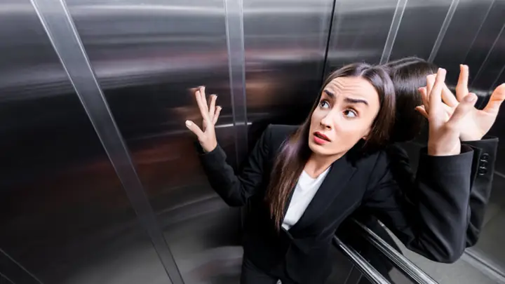 Giải Mã Giấc Mơ Đi Thang Máy: Ý Nghĩa, Điềm Báo & Con Số May Mắn Giải Mã Giấc Mơ Đi Thang Máy: Ý Nghĩa, Điềm Báo & Con Số May Mắn