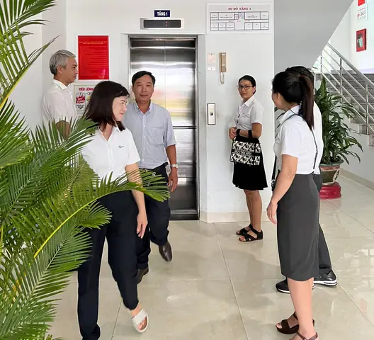 Trò Chơi Thang Máy Là Gì? Hướng Dẫn Nghi Thức Chuyển Chiều Không Gian Bí Ẩn