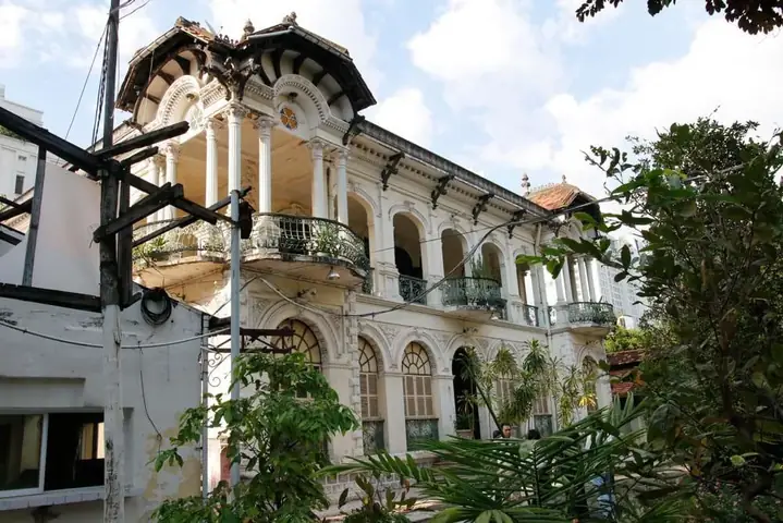 Khám Phá Nhà Cổ Điển Việt Nam: Đặc Điểm, Kiến Trúc Và Những Mẫu Nhà Đẹp