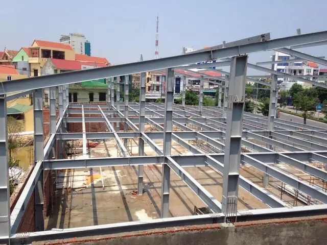 Nhà Tiền Chế Kết Cấu Thép: Khái Niệm, Cấu Tạo & Báo Giá Thi Công Mới Nhất Nhà Tiền Chế Kết Cấu Thép: Khái Niệm, Cấu Tạo & Báo Giá Thi Công Mới Nhất