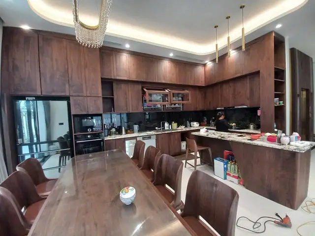 Nội Thất Gỗ Tự Nhiên Tại Hà Nội: Địa Chỉ Mua Sắm & Lựa Chọn Tốt Nhất