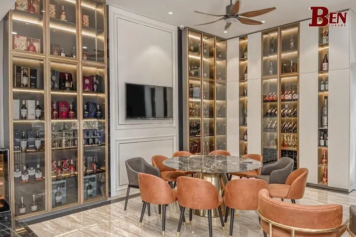 Phụ Kiện Trang Trí Tủ Rượu: Chọn Lọc Đồ Decor Đẹp, Sang Trọng