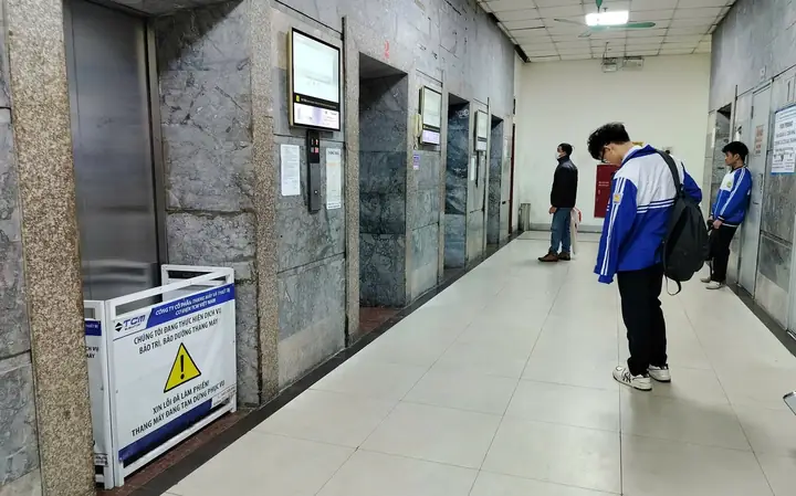 Sự Cố Thang Máy Chung Cư: Nguyên Nhân, Cách Ứng Phó & Nâng Cao An Toàn