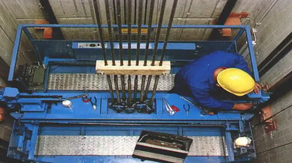 Dịch Vụ Sửa Chữa Thang Máy Uy Tín, Khẩn Cấp Tại Tphcm | Bảng Giá Chi Tiết