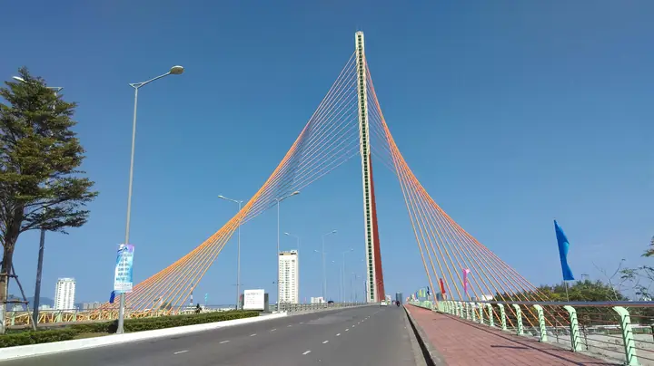 Cầu Trần Thị Lý Đà Nẵng: Thang Máy, Kiến Trúc Độc Đáo Và Kinh Nghiệm Du Lịch
