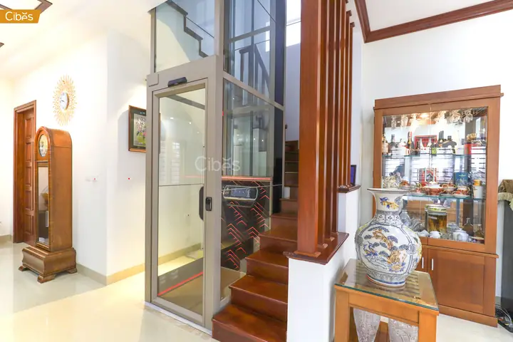 Thang Máy Mini Trong Nhà: Kích Thước, Ưu Nhược Điểm & Lưu Ý Chọn Mua