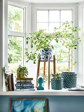 Trang Trí Cửa Sổ Phòng Ngủ: Ý Tưởng Đẹp, Hợp Phong Thủy & Đón Tài Lộc