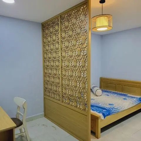 Vách Ngăn Gỗ Đẹp: Top Mẫu, Chất Liệu & Cách Chọn Phù Hợp Không Gian
