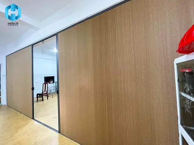 Top 10+ Vật Liệu Làm Vách Ngăn Phòng Giá Rẻ, Bền Đẹp & Xu Hướng