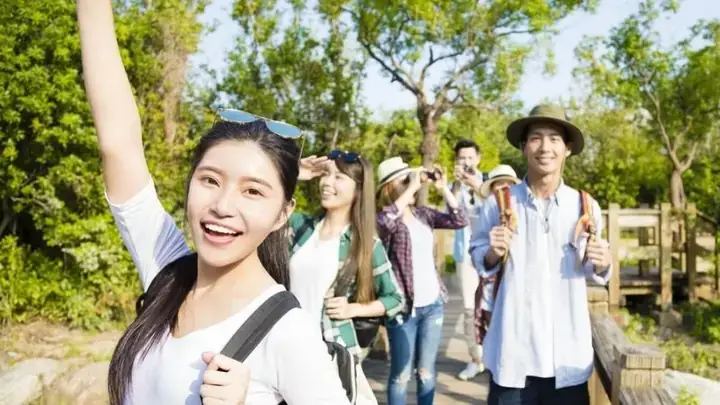 Xem Ngày Chuyển Nhà Tốt Cho Tuổi Nhâm Tuất 1982: Hướng Dẫn Chi Tiết Đón Tài Lộc