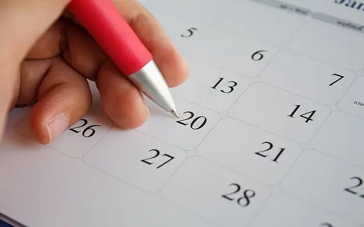Xem Ngày Tốt Đặt Bếp Hợp Tuổi: Bí Quyết Rước Tài Lộc, Vượng Khí Cho Gia Đình
