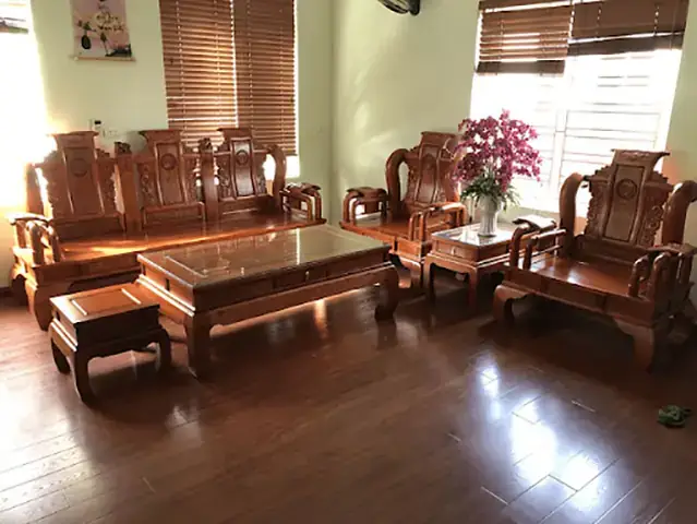 Xem Ngày Tốt Mua Bàn Ghế: Hướng Dẫn Chi Tiết Theo Phong Thủy & Tuổi Gia Chủ